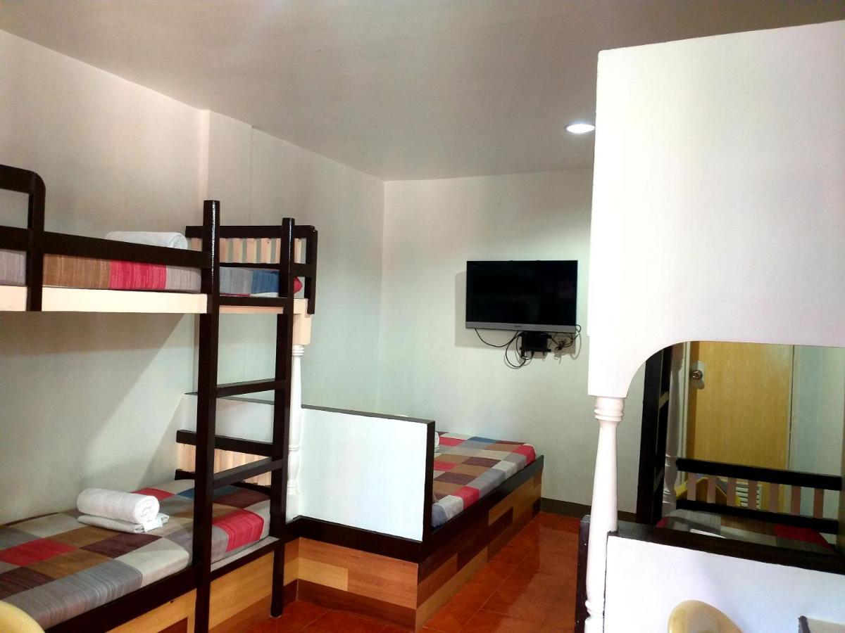 Park Vil-La Apartelle เกซอนซิตี้ ภายนอก รูปภาพ