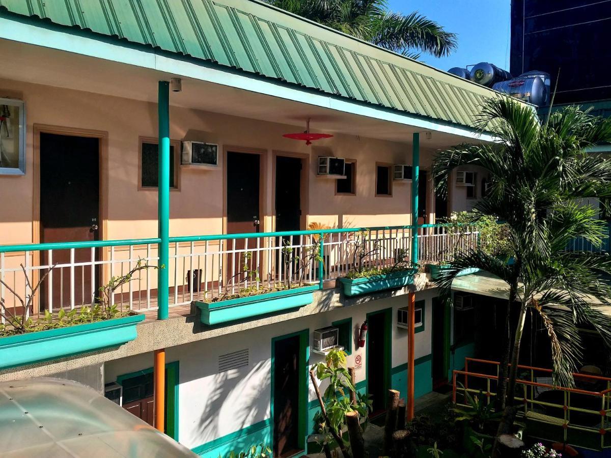 Park Vil-La Apartelle เกซอนซิตี้ ภายนอก รูปภาพ